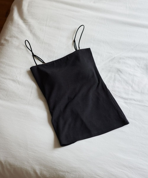 mysty woman（ミスティウーマン）の「モールドカップ付きインナーキャミソール２　497419（キャミソール・レディース・オフホワイト/ブラック/ベージュ/ダークブラウン・FREE）」の2枚目の写真