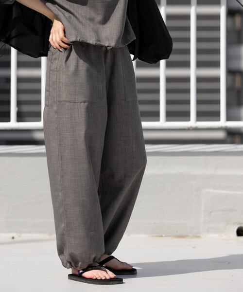 EKAL（エカル）の「『UR TECH DRYLUXE』『吸水速乾/UVカット』ハイツイストイージートラウザー（その他パンツ・レディース・チャコールグレー/モカ/ネイビー・ONE）」の8枚目の写真