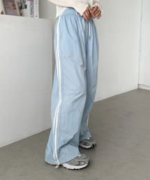 CLEA（クレア）の「サイドラインナイロントラックパンツ（その他パンツ）」
