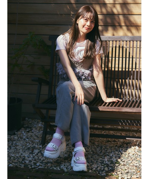 Mafmof(マフモフ)の「Mafmof(マフモフ)9cm厚底ボリュームソールパールバックルベルクロサンダル(サンダル・レディース・ブラック/ホワイト・S/M/L/LL)」の6枚目の写真