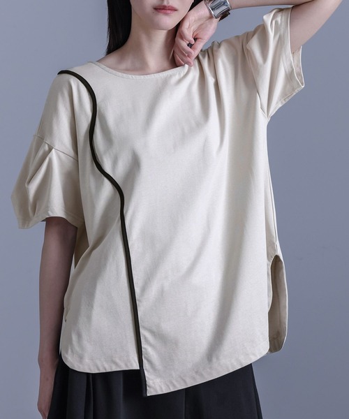 kOhAKU（コハク）の「『袖変形配色カーブラインカットソー』（Tシャツ/カットソー・レディース・グレイッシュベージュ/ブラック・2/1）」の8枚目の写真