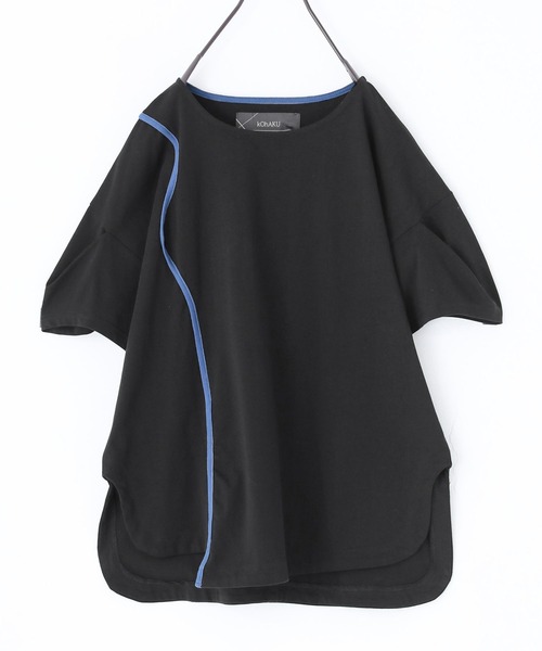 kOhAKU（コハク）の「『袖変形配色カーブラインカットソー』（Tシャツ/カットソー・レディース・グレイッシュベージュ/ブラック・2/1）」の6枚目の写真