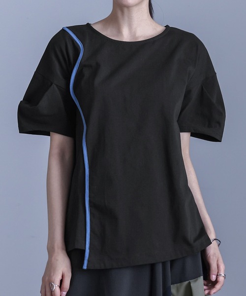 kOhAKU（コハク）の「『袖変形配色カーブラインカットソー』（Tシャツ/カットソー・レディース・グレイッシュベージュ/ブラック・2/1）」の19枚目の写真