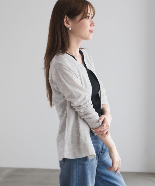 Mac-House(マックハウス)の「【UVカット ドライ】ドットボタンカーディガン(カーディガン/ボレロ・レディース・ピンク/オートミール/杢グレー/チャコールグレー・M/L/XL)」の6枚目の写真
