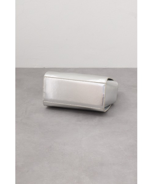 AZUL by moussy（アズールバイマウジー）の「メタルフレームバッグ（ショルダーバッグ・レディース・シルバー/ブラック/ブラウン系その他・FREE）」の6枚目の写真