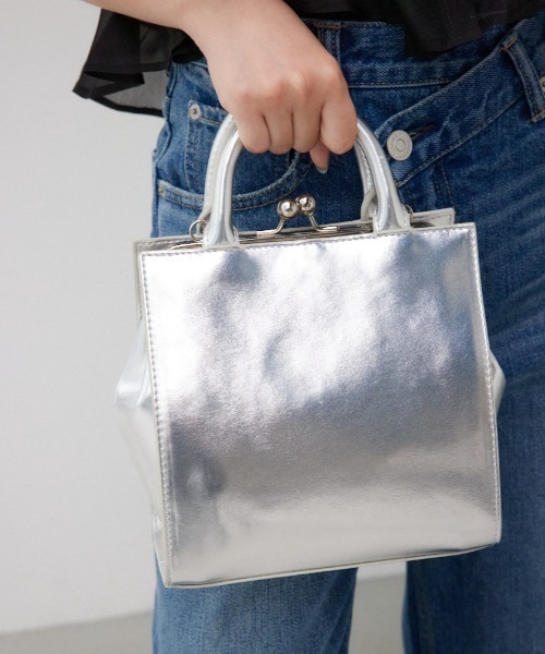 AZUL by moussy（アズールバイマウジー）の「メタルフレームバッグ（ショルダーバッグ・レディース・シルバー/ブラック/ブラウン系その他・FREE）」の22枚目の写真