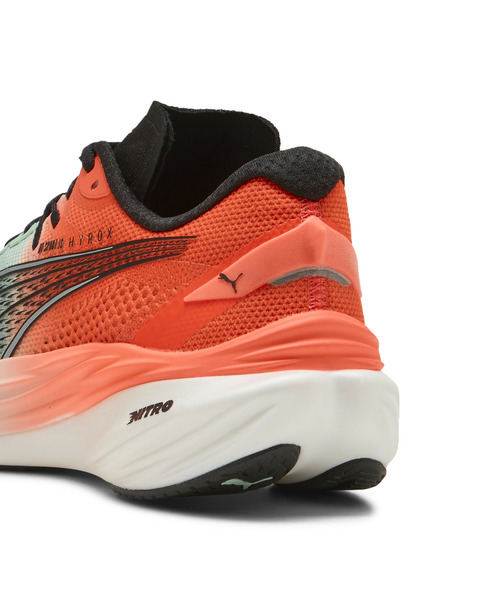 PUMA（プーマ）の「PUMA プーマ ウィメンズ PUMA x HYROX ディヴィエイト ニトロ 3 ランニングシュ（スニーカー・レディース・グリーン×オレンジ・24.5cm/23.5cm/24.0cm/23.0cm）」の3枚目の写真