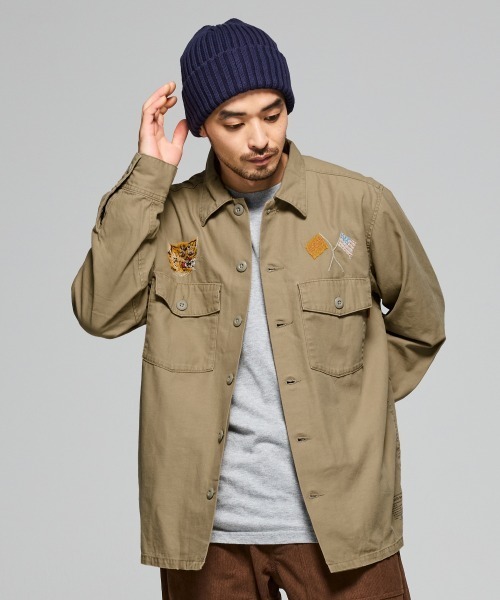 KRIFF MAYER(クリフメイヤー)の「スーベニア刺繍ミリタリーシャツ(シャツ/ブラウス・メンズ・ネイビー/ベージュ/オリーブ/ブラック・X-LARGE/LARGE/MEDIUM)」の18枚目の写真