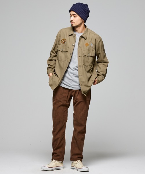 KRIFF MAYER(クリフメイヤー)の「スーベニア刺繍ミリタリーシャツ(シャツ/ブラウス・メンズ・ネイビー/ベージュ/オリーブ/ブラック・X-LARGE/LARGE/MEDIUM)」の19枚目の写真