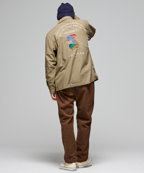 KRIFF MAYER(クリフメイヤー)の「スーベニア刺繍ミリタリーシャツ(シャツ/ブラウス・メンズ・ネイビー/ベージュ/オリーブ/ブラック・X-LARGE/LARGE/MEDIUM)」の21枚目の写真