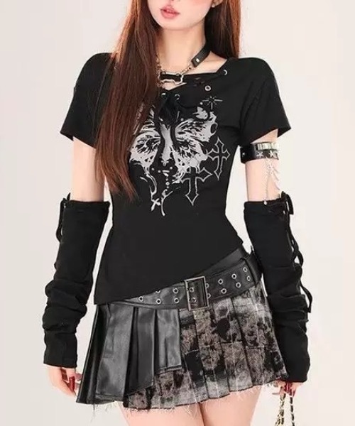 FUNdaysion(ファンデイション)の「アームウォーマー付きバタフライプリントTシャツ(Tシャツ/カットソー・レディース・ホワイト/ブラック・M)」の8枚目の写真