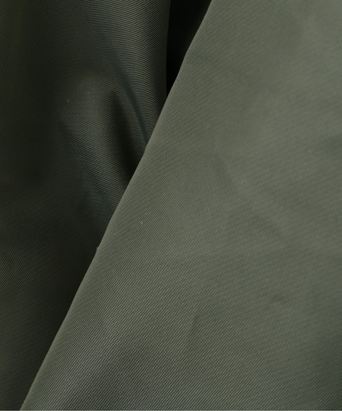 AVIREX（アヴィレックス）の「MA-1 COMMERCIAL / MA-1 コマーシャル / フライトジャケット / AVIREX / アヴィレックス（MA-1・メンズ・ブラック/シルバー/タン/エンジ/セージグリーン・X-LARGE/MEDIUM/XXX-LARGE/XX-LARGE/LARGE）」の20枚目の写真