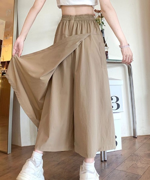 SallyLunn(サリーラン)の「カジュアルフラップスカート(その他パンツ・レディース・ベージュ/ブラック・MEDIUM/LARGE)」の2枚目の写真