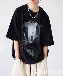 立体タックデザインTシャツ