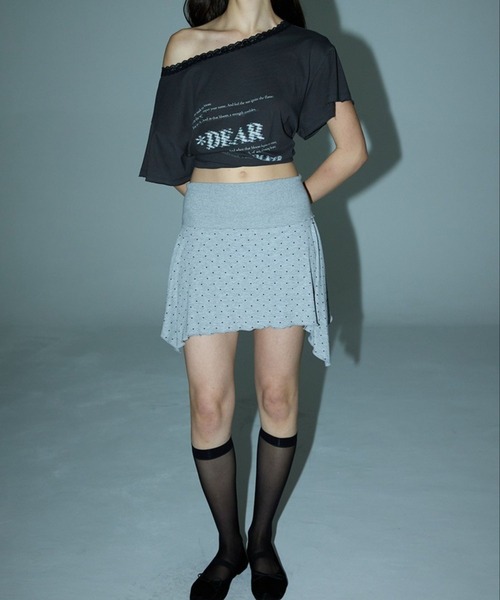 DEARSTALKER（ディアストーカー）の「DEARSTALKER／DEARオフショルダーＴ（Tシャツ/カットソー・レディース・チャコール/ホワイト・FREE）」の18枚目の写真