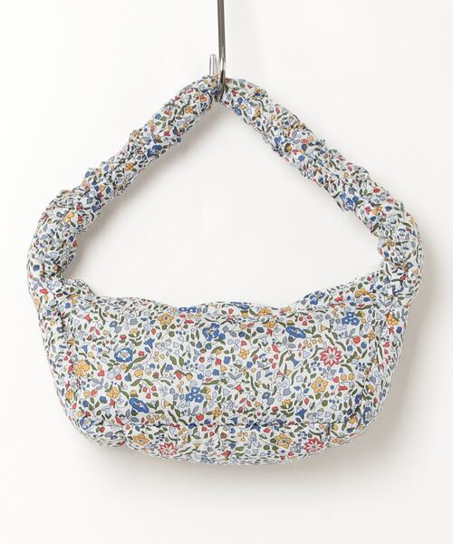 adidas（アディダス）の「adidas×LIBERTY LONDON SMALL SHOULDER BAG