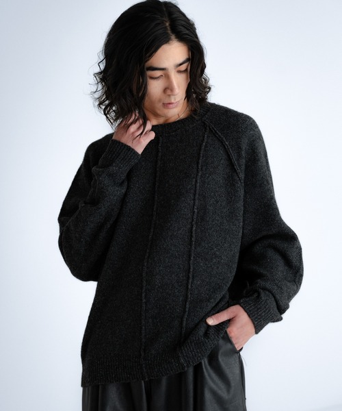 SINSS（シンス）の「Smooth switching crew neck knit / スムーススイッチングクルーネックニット（ニット/セーター・メンズ・ブルー/チャコール・SMALL/X-SMALL/LARGE/MEDIUM）」の9枚目の写真