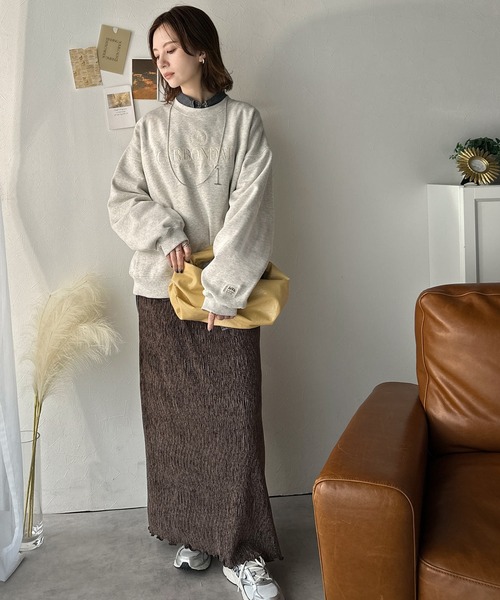 Java(ジャバ)の「《JaVa ジャバコラボ》微配色刺繍の上品ロゴデザイン。刺繍カレッジロゴ裏起毛スウェット(スウェット・レディース・オートミール/チャコール/オフホワイト・LARGE/MEDIUM/X-LARGE/SMALL)」の14枚目の写真
