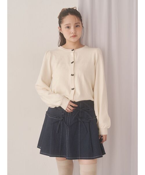 merry jenny（メリージェニー）の「terrier button knit cardigan（カーディガン/ボレロ・レディース・ブラック/アイボリー/レッド・FREE）」の5枚目の写真