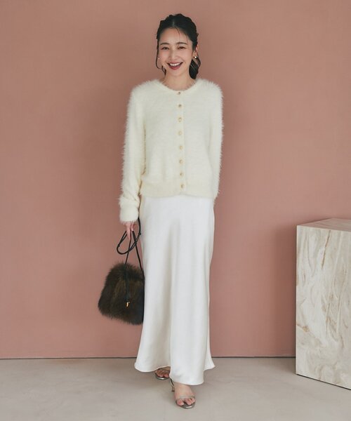 La boutique BonBon(ラブティックボンボン)の「【4サイズ展開あり】つやつやサテンロングナロースカート(スカート・レディース・ピンク/ミント/オフホワイト・38/PS/TM/36)」の12枚目の写真