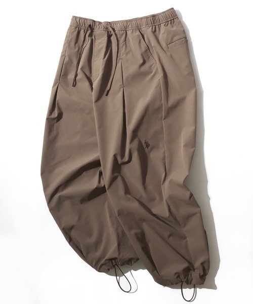 U.S. POLO ASSN.（ユーエスポロアッスン）の「U.S. POLO ASSN./ユーエスポロアッスン 撥水 UVカット ストレッチ ワイド タック バルーンパンツ/イージーパンツ/レディース メンズ（その他パンツ・メンズ・ネイビー/ベージュ/グレー/ブラック・LL/L/M/S）」の3枚目の写真
