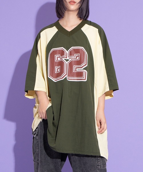 PUNYUS（プニュズ）の「ナンバリングユニフォームナイロンＴ（Tシャツ/カットソー・レディース・ネイビー/パープル/カーキ・3/4）」の2枚目の写真