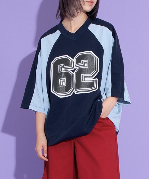 PUNYUS（プニュズ）の「ナンバリングユニフォームナイロンＴ（Tシャツ/カットソー・レディース・ネイビー/パープル/カーキ・3/4）」の14枚目の写真