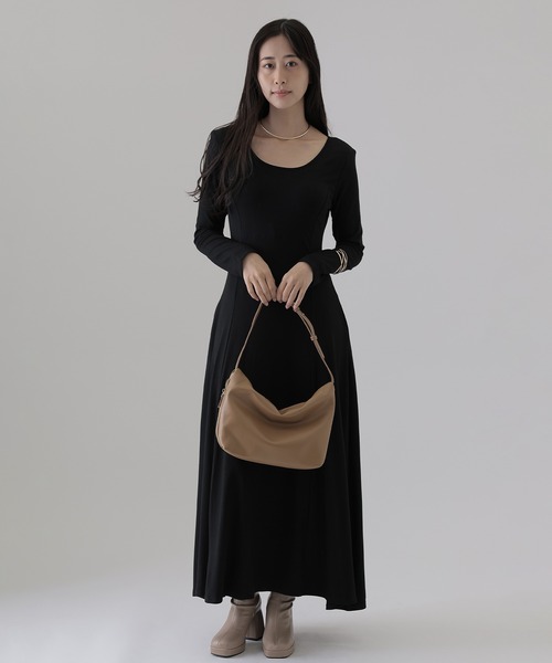 SUWDEE(スーディー)の「back open cut long dress(ワンピース・レディース・ブラック/グレー・FREE)」の4枚目の写真