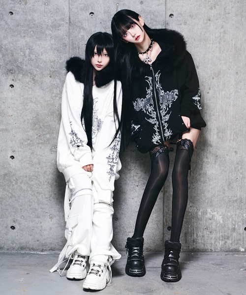 Amilige ファー付きAmiligeラインストーンZIPパーカー ファー付きAmiligeラインストーンZIPパーカー– A AM STUDIO