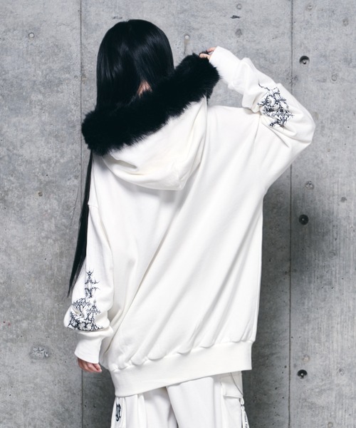 ファー付きAmiligeラインストーンZIPパーカー（パーカー）｜Amilige