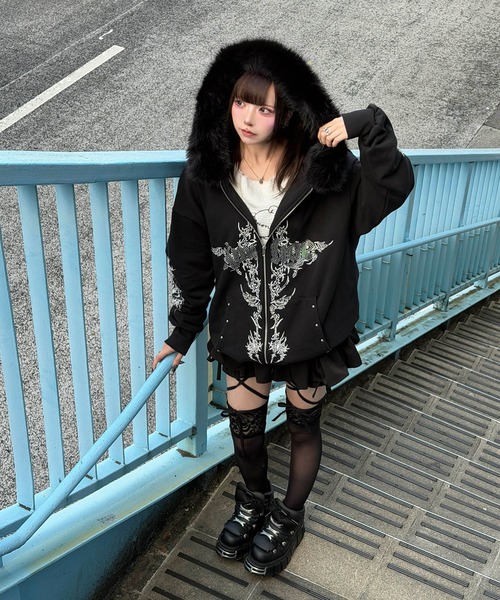 ファー付きAmiligeラインストーンZIPパーカー（パーカー）｜Amilige