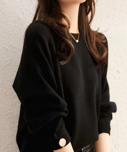 cammie（キャミー）の「袖ゴールドボタンクルーネックニット（ニット/セーター・レディース・エメラルド/ネイビー/レッド/ブラック・F）」の5枚目の写真
