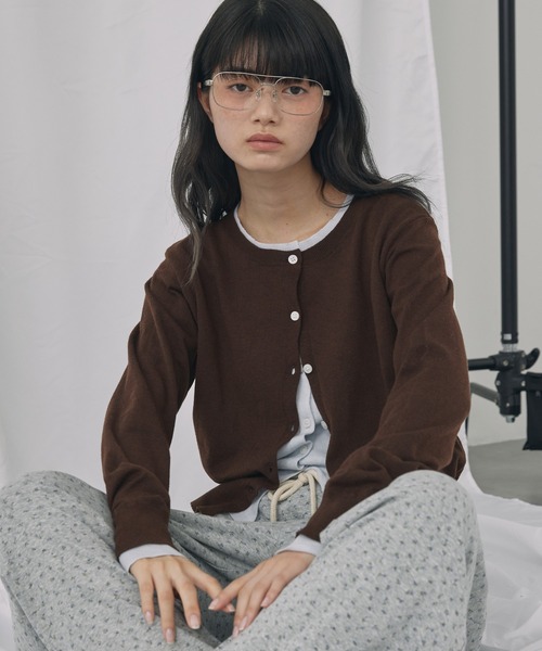 Unblend(アンブレンド)の「【Unblend】フェイクレイヤード配色 ニットカーディガン(カーディガン/ボレロ・レディース・ブラック系/チャコール/グレー系/ネイビー系/ブラウン系・FREE)」の19枚目の写真