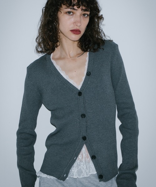 HANNE（アン）の「フロントボタンVネックリブニット（カーディガン/ボレロ・レディース・ブラック/グレー・FREE）」の10枚目の写真