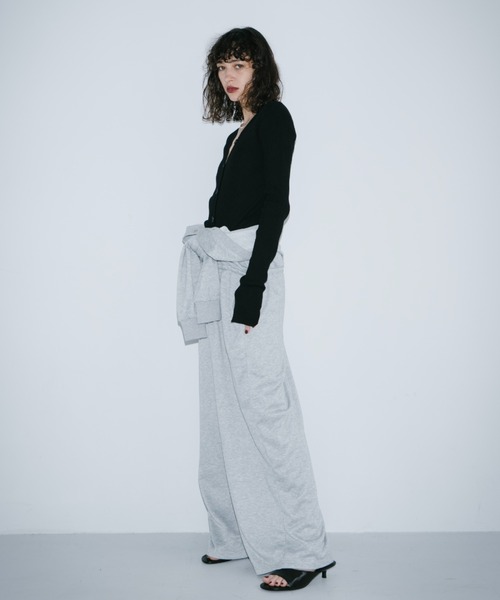 HANNE（アン）の「フロントボタンVネックリブニット（カーディガン/ボレロ・レディース・ブラック/グレー・FREE）」の14枚目の写真