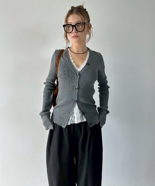HANNE（アン）の「フロントボタンVネックリブニット（カーディガン/ボレロ・レディース・ブラック/グレー・FREE）」の22枚目の写真