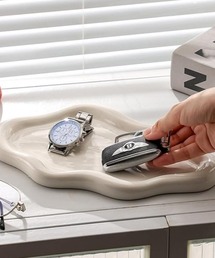 Vini（ヴィニ）の「シンプル ウェーブ マルチ トレイ 鍵置き プレート（インテリア雑貨）」