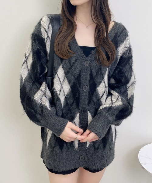 INGNI（イング）の「アーガイル柄ジャガードロングニットカーディガン（カーディガン/ボレロ・レディース・ブラウン/アイボリー/チャコールグレー・M）」の11枚目の写真