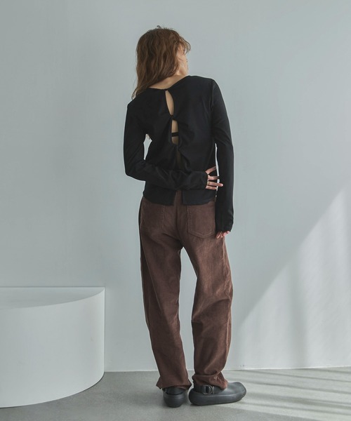 feepur（フェピュール）の「バックツイストホールロンTee（Tシャツ/カットソー・レディース・オフホワイト/ブラック・MEDIUM）」の14枚目の写真