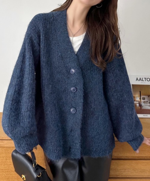 Eclat one(エクラワン)の「【Eclat one】Vネック ドロップショルダー オーバーサイズ モヘアタッチ カーディガン(カーディガン/ボレロ・レディース・グレー/アイボリー/ネイビー・M)」の16枚目の写真
