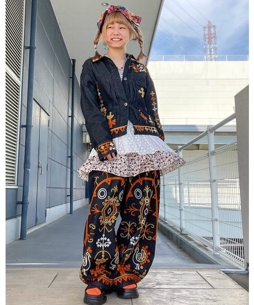チャイハネ(チャイハネ)の「【チャイハネ】カチ刺繍デニムシャツ(シャツ/ブラウス・レディース・ブラック/ブルー・FREE)」の6枚目の写真