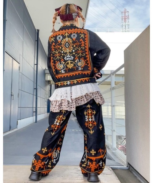 チャイハネ(チャイハネ)の「【チャイハネ】カチ刺繍デニムシャツ(シャツ/ブラウス・レディース・ブラック/ブルー・FREE)」の8枚目の写真