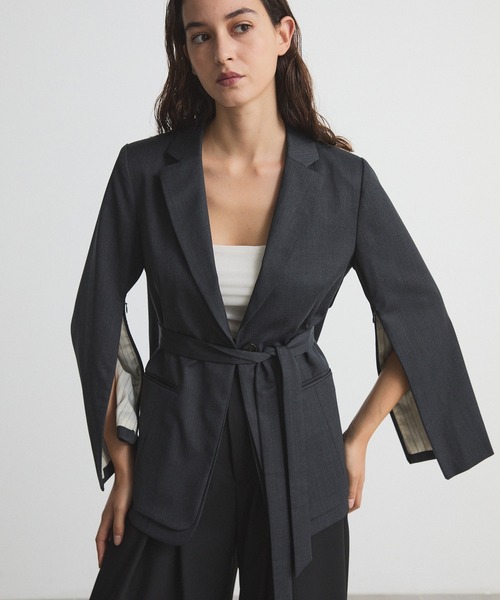 CITY TOKYO(シティトウキョウ)の「Layered Jacket/レイヤードジャケット/テーラードジャケット(テーラードジャケット・レディース・ブラック/チャコールグレー・1/2)」の4枚目の写真
