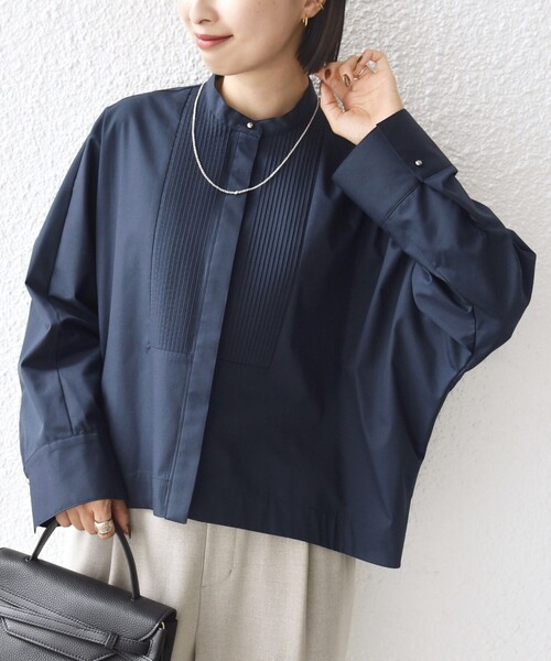 SHIPS（シップス）の「〈手洗い可能〉ピンタック ドルマン 長袖 シャツ（シャツ/ブラウス・レディース・ネイビー・ONE SIZE）」の6枚目の写真