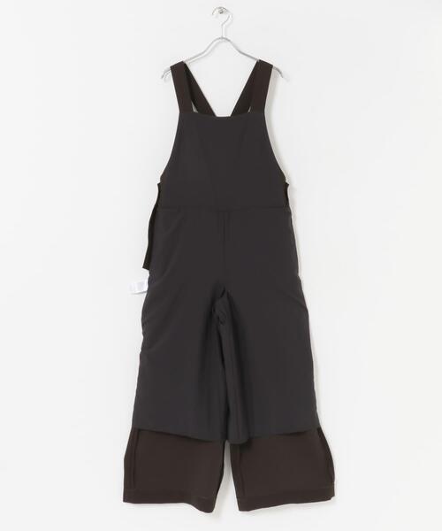 URBAN RESEARCH DOORS（アーバンリサーチドアーズ）の「リラックスイージーサロペット（サロペット/オーバーオール・レディース・ブラウン/ブラック・MEDIUM/SMALL）」の17枚目の写真