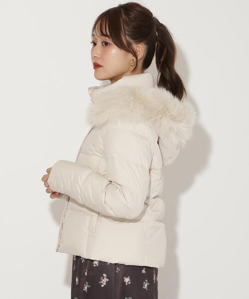 AND COUTURE(アンドクチュール)の「FOXファー付きショートダウン(ダウンジャケット/コート・レディース・ブラック/ブルー/オフホワイト/ピンク/ネイビー/ベージュ・FREE)」の17枚目の写真