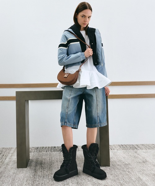 Trice トライス スエード メタリックアクセントベルトショルダーバッグ CHARLES & KEITH（チャールズ & キース）の「Trice トライス スエード