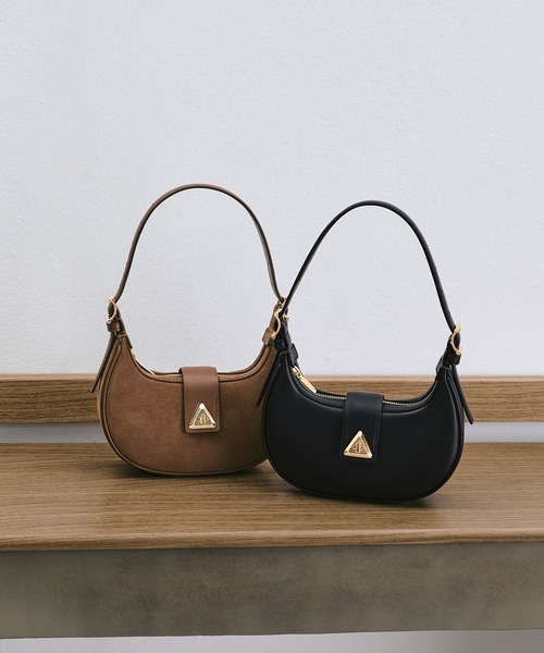 CHARLES & KEITH（チャールズ & キース）の「Trice トライス スエード