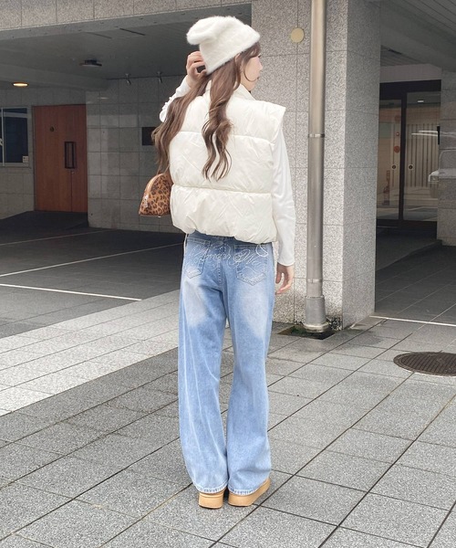 frunco(フランコ)の「バッグラインストーンデニムパンツ(その他パンツ・レディース・ブルー・MEDIUM)」の15枚目の写真