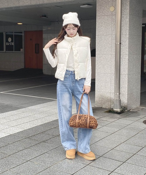 frunco(フランコ)の「バッグラインストーンデニムパンツ(その他パンツ・レディース・ブルー・MEDIUM)」の12枚目の写真